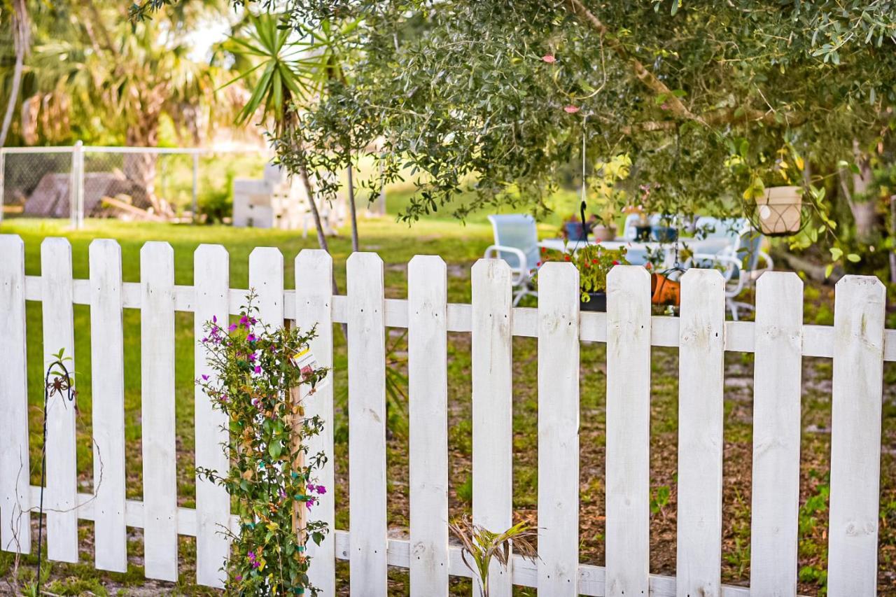 Welcome To The Cottage: A Home Away From Home Port St. Lucie Exterior photo